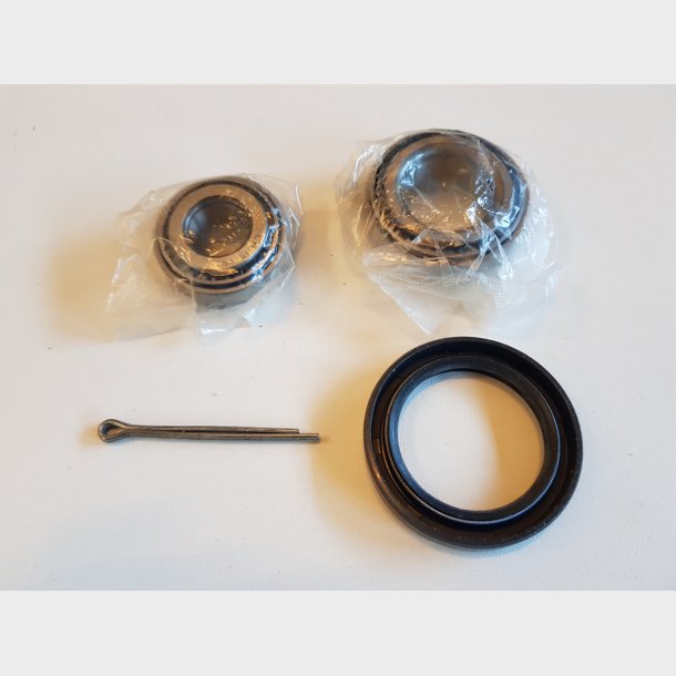 FRONT WHEEL BEARING KIT